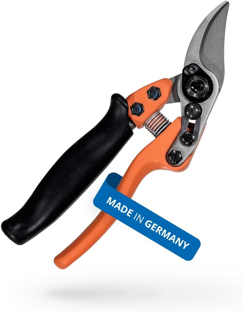 Original LÖWE 12 Bypass Secateurs 12.109 with Short Precision Cutting Head - Lightweight Right-Handed Rose Scissors for Medium to Large Hands Ideal for Precise Cutting of Plants Roses