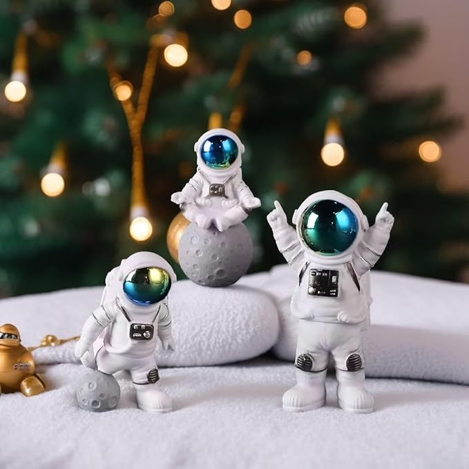 Gradient Astronaut Statues Set of 3, Space Theme Nursery Shelf Classroom Desk Decor Cake Toppers