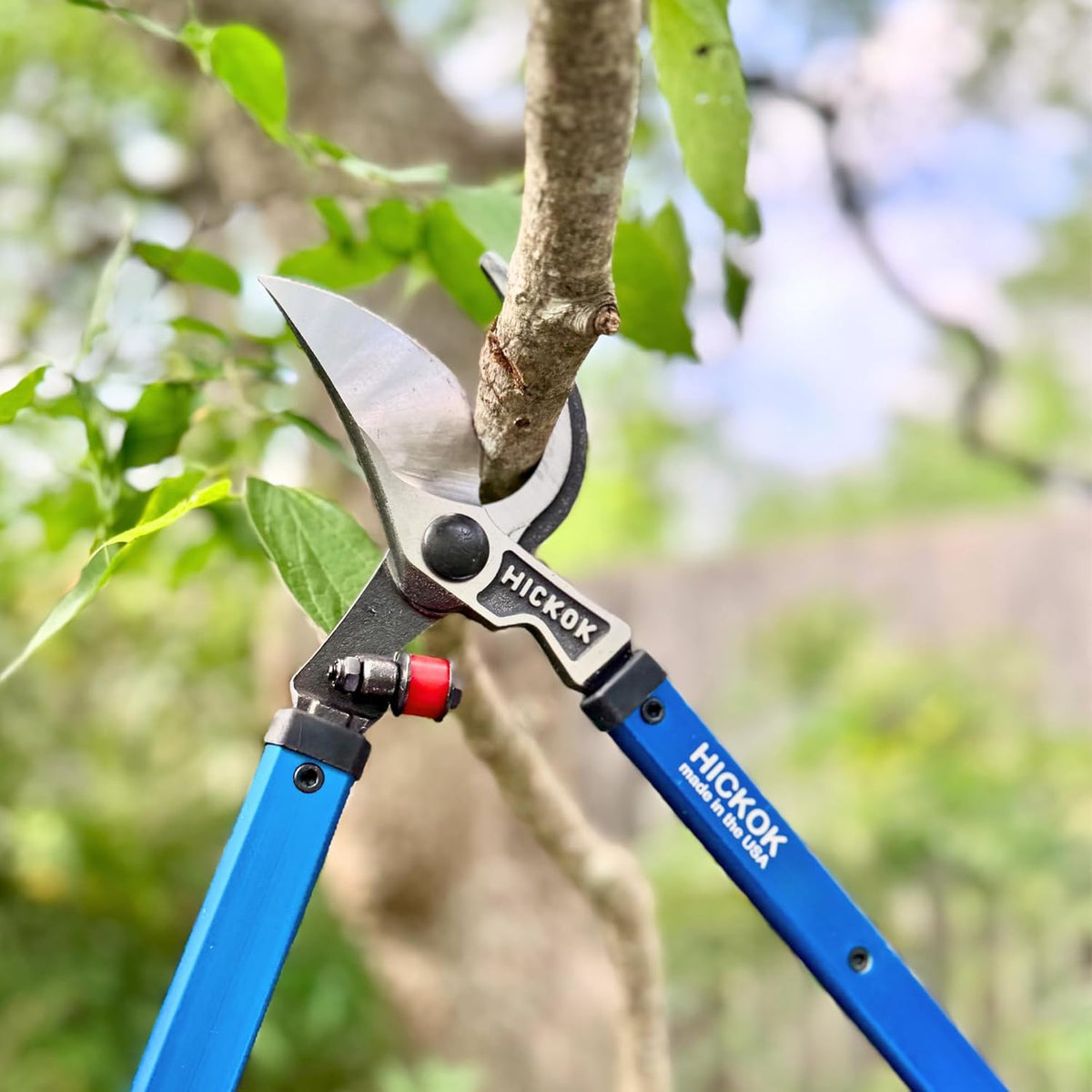 Heavy Duty Loppers for Tree Trimming – 28" Branch Cutter & Pruning Shears with Long Handle | Lightweight Aluminum Tree Trimmer | Professional-Grade Pruner Made in USA