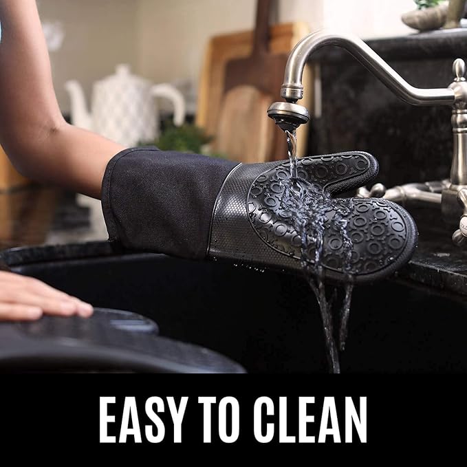 HOMWE Silicone Oven Mitts and Pot Holders, 4-Piece Set, Heavy Duty Cooking Gloves, Kitchen Counter Safe Trivet Mats, Advanced Heat Resistance, Non-Slip Textured Grip, Gray