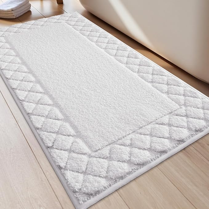 LUMI Bathroom Rugs, Ultra Soft Absorbent Bath Mat for Shower, Non Slip Washable Bath Rugs with Rubber Backing, Microfiber Plush Quick Dry Floor Mat for Bathtub, Floor, White, 24x43
