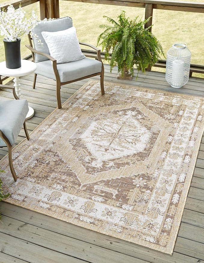 Unique Loom Outdoor Traditional Collection Area Rug - Valeria (4' 1" x 6' 1" Rectangle, Natural/ Ivory)