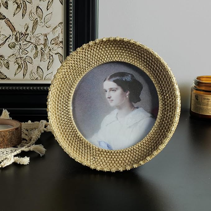 Cuspin Vintage Gold 5x5 Picture Frame, Gold Metal Rattan Textured Hand-Crafted Photo Frame with Glass Front Antique Picture Frame for Tabletop Display & Wall Display, Retro Design Home Decor