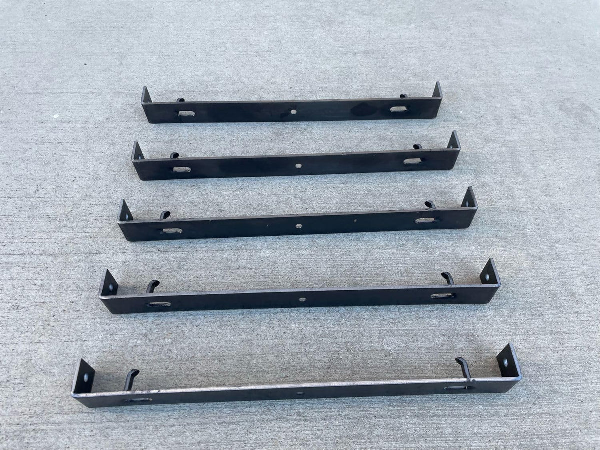 Sandbaggy 10" x 1 ⅛" Concrete Spreader Cleats - 1 ⅛" Plywood - Form Clips - Black Annealed Steel - Maintains Consistent 10 inch Wall Thickness (10" Wall, 1-1/8" Ends, 20, Count)