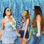 Tinsel Foil Fringe Curtains Wavy Backdrop for Parties Sparkle Metallic Wavy Foil Fringe Backdrop Curtain for Party Decorations Photo Booth Props for Birthday Graduation Wedding