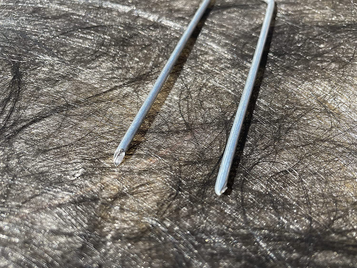 Sandbaggy 4 Inch Landscape Sod Staples | Great for Hard & Rocky Soil | Sharp Like a Knife | Tough 11 Gauge Rust-Resistant | Trusted by Farmers & Contractors Across USA (600 Staples)
