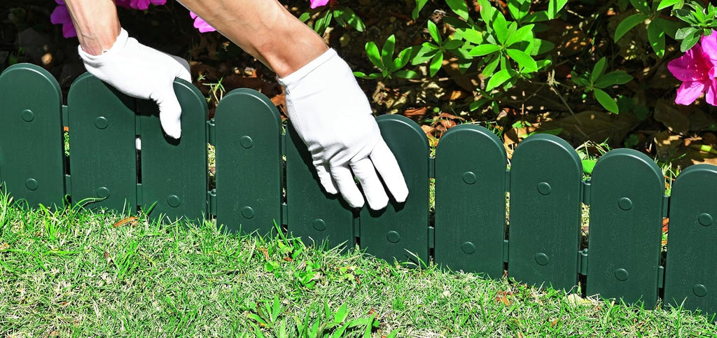 Evelyne Garden Border Edging: Wooden Fence Design - 16pcs Green Yard Landscaping Fence Liner Lawn Edge Barrier - 20ft Kit of Decorative Lawn Landscape Panels Elements -Landscaping Edging-GMT-10374-B16