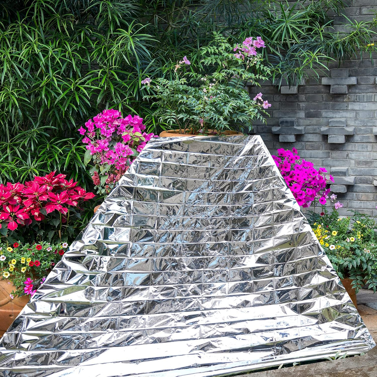 Plant Growth Mylar Films High Reflective Mylar Film Garden Greenhouse Covering Foil Sheets for First Aid Blanket Growth Room Camping Simple Tent,82.6 x 51.2 Inch(6 Pieces)
